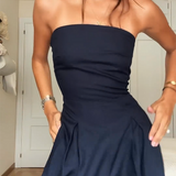 Renata – elegantiška moteriška suknelė be petnešėlių, siauro kirpimo