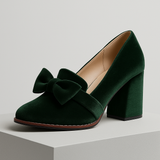 Veloria Aksominiai Aukštakulniai Batai" can be rewritten as "Veloria Velvet High Heels.