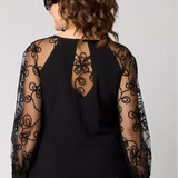Elena – Išskirtinės detalės elegancijos suknelė