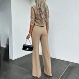 Nadia – elegantiškas dviejų dalių kostiumėlis