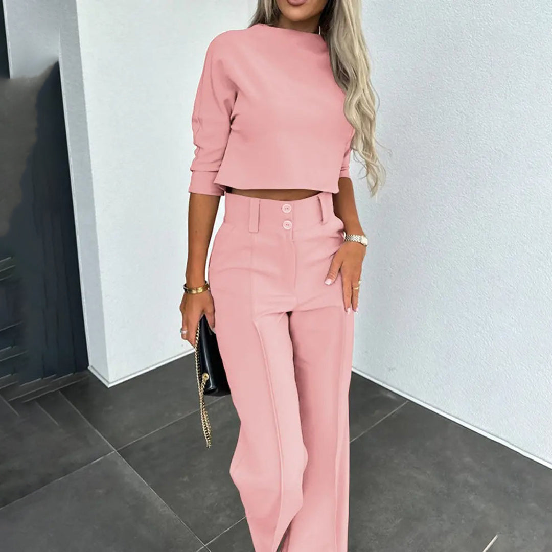 Nadia – elegantiškas dviejų dalių kostiumėlis