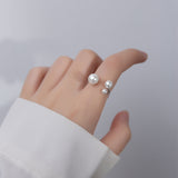 Doina – Triangular Pearl Ring