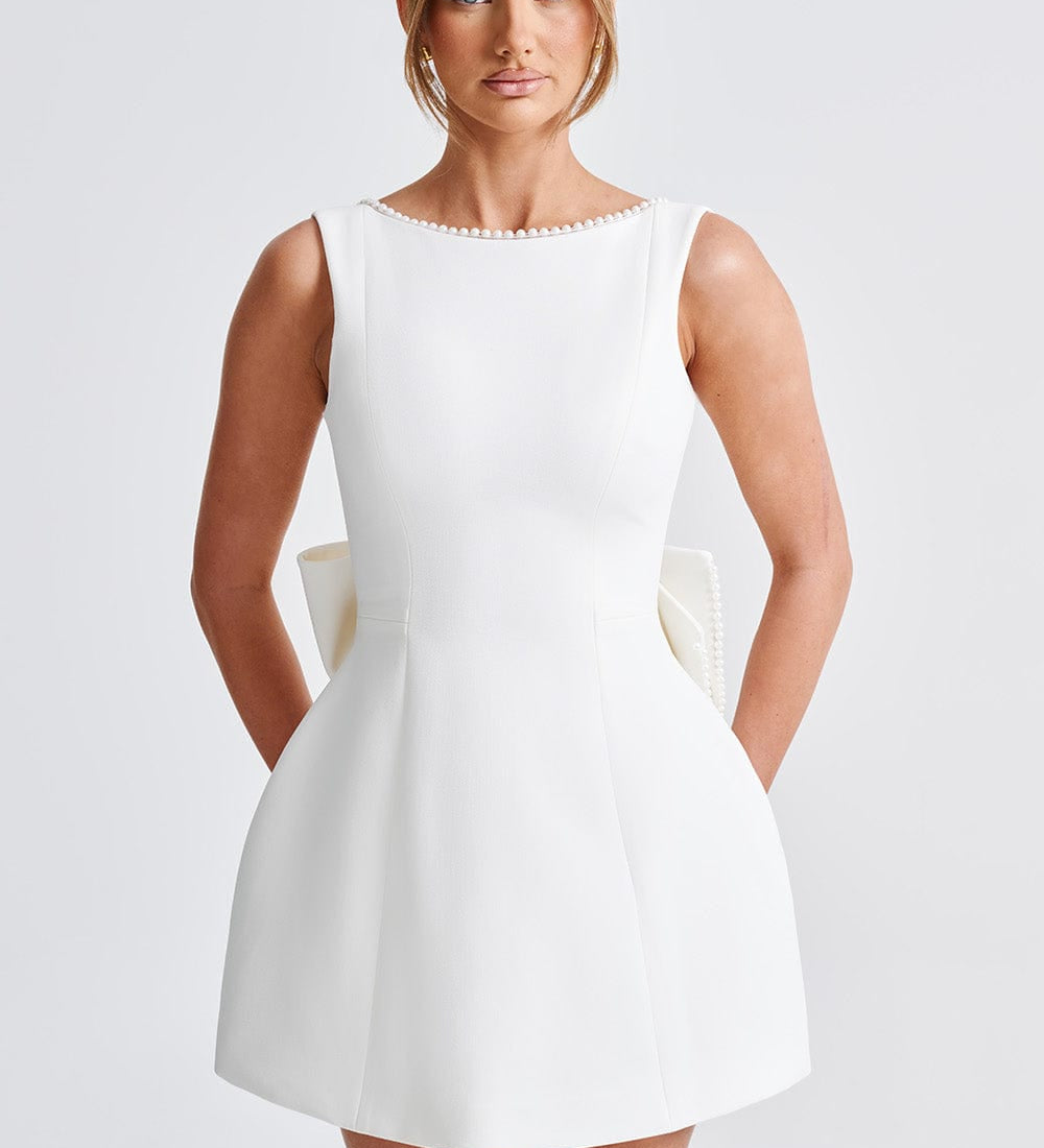 Elle – Rochie Mini de Damă cu Fundă și Perle