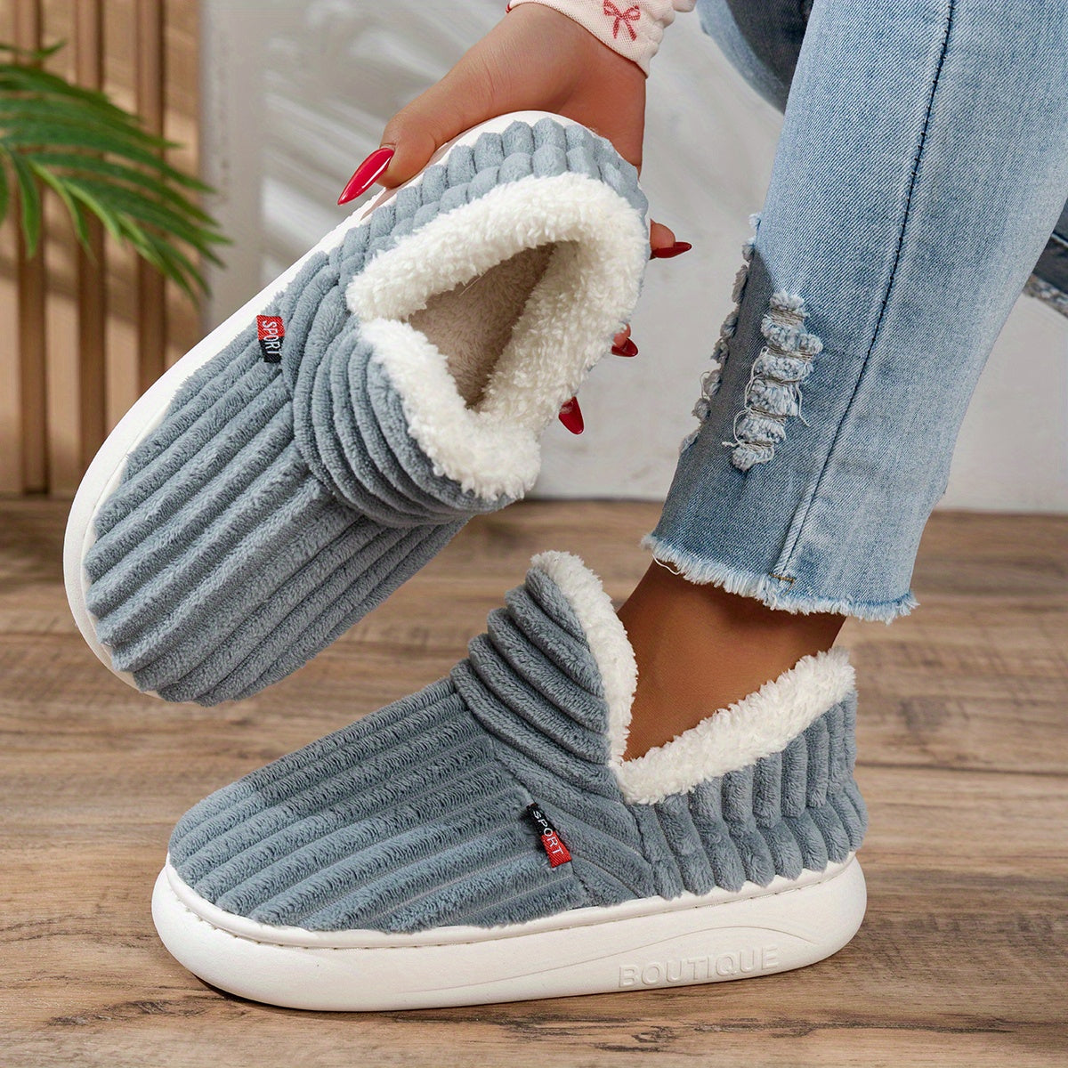 CozyStep – Papuci de casă pufoși