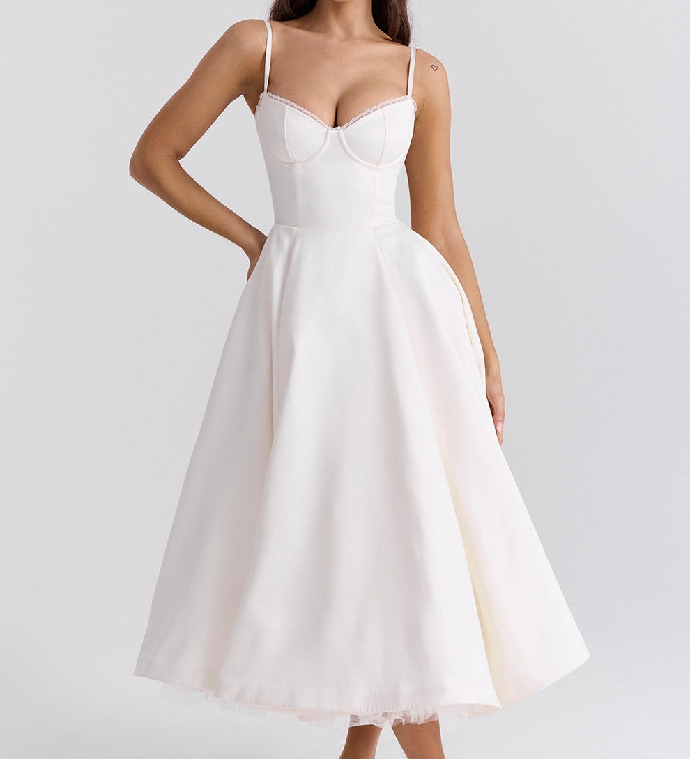 Arestina - Rochie din tul la modă